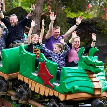 LEGOLAND DRAGEN 400X500