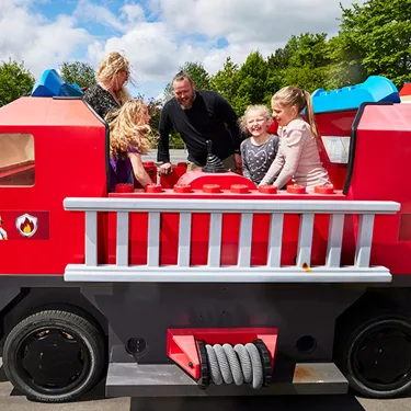 095 Legoland K1A1704 Final 700X500