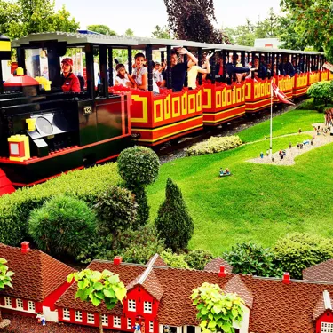 LL08 Legotrain 6831 1920X1080px